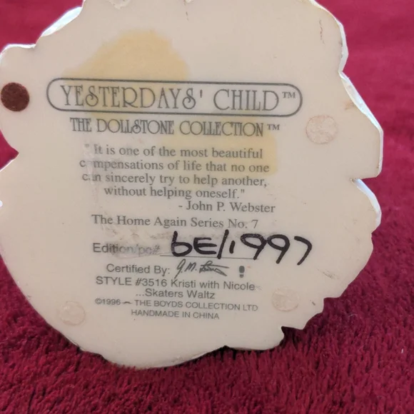 Yesterday's Child Figurine " Kristina with Nicole...Skaters Waltz" - Picture 8 of 8